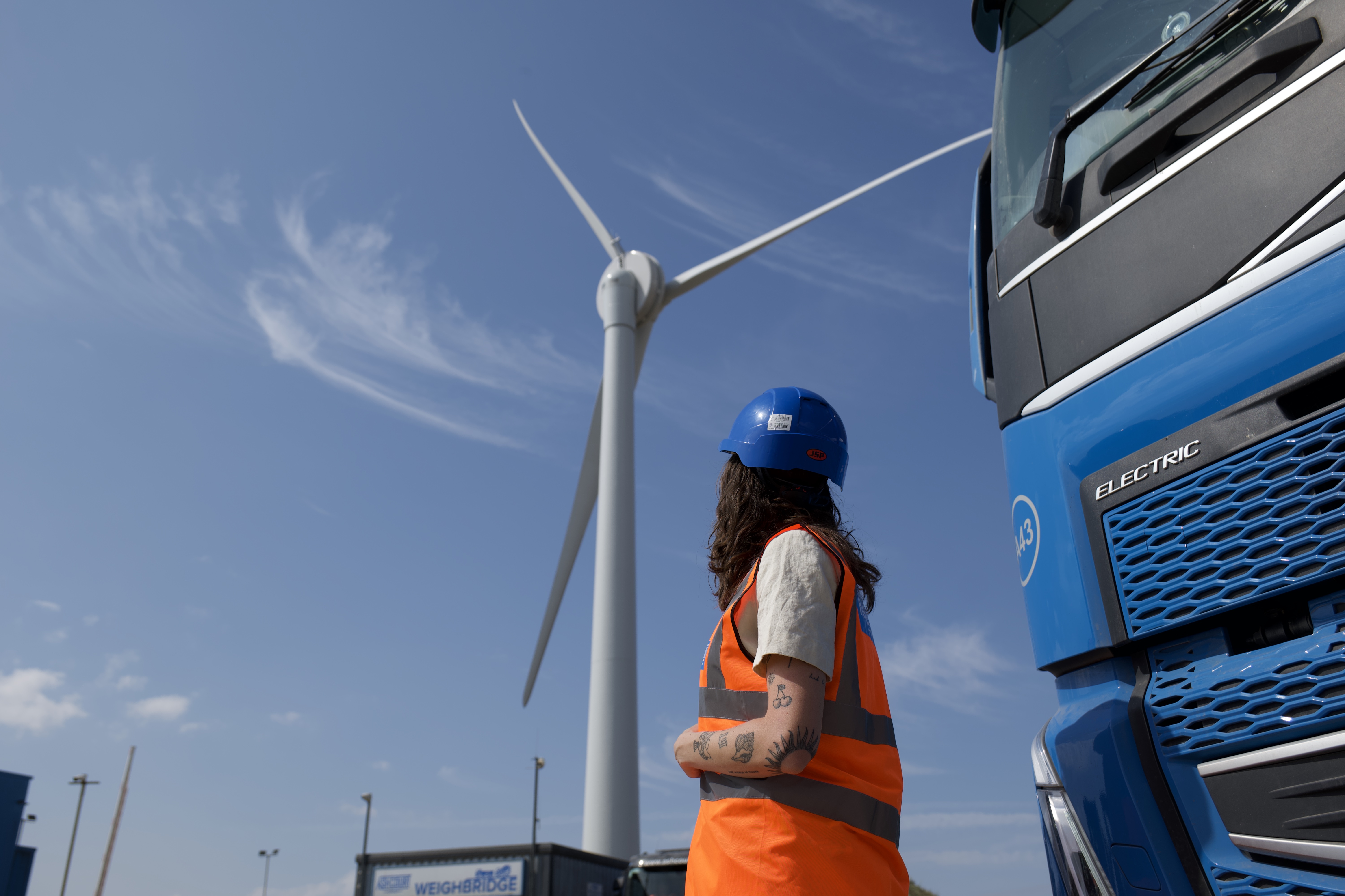 Ashcourt Group Commissions New EWT Wind Turbine at Hull Depot